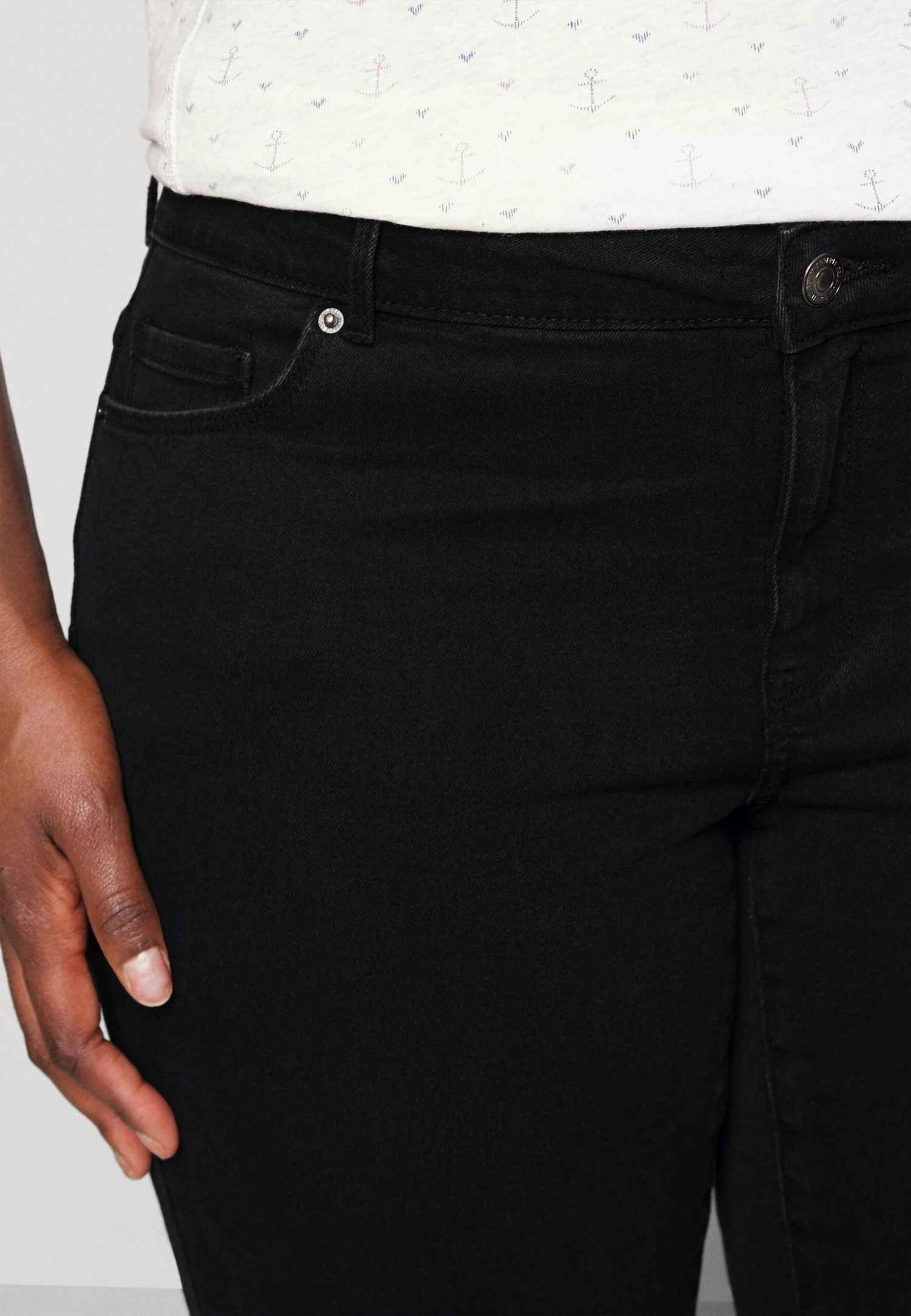 Vero Moda Curve Vmruna Seven Knickers - Jeansshort - Black 5 Vero Moda Curve Vmruna Seven Knickers - Jeansshort - Black - Afbeelding 5