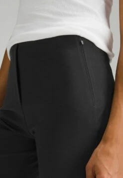 Lululemon Smooth-Fit Pull-On High-Rise - Broek - Black -Only Mode Winkel be17a2d9cb4d471c88be13c785878f32