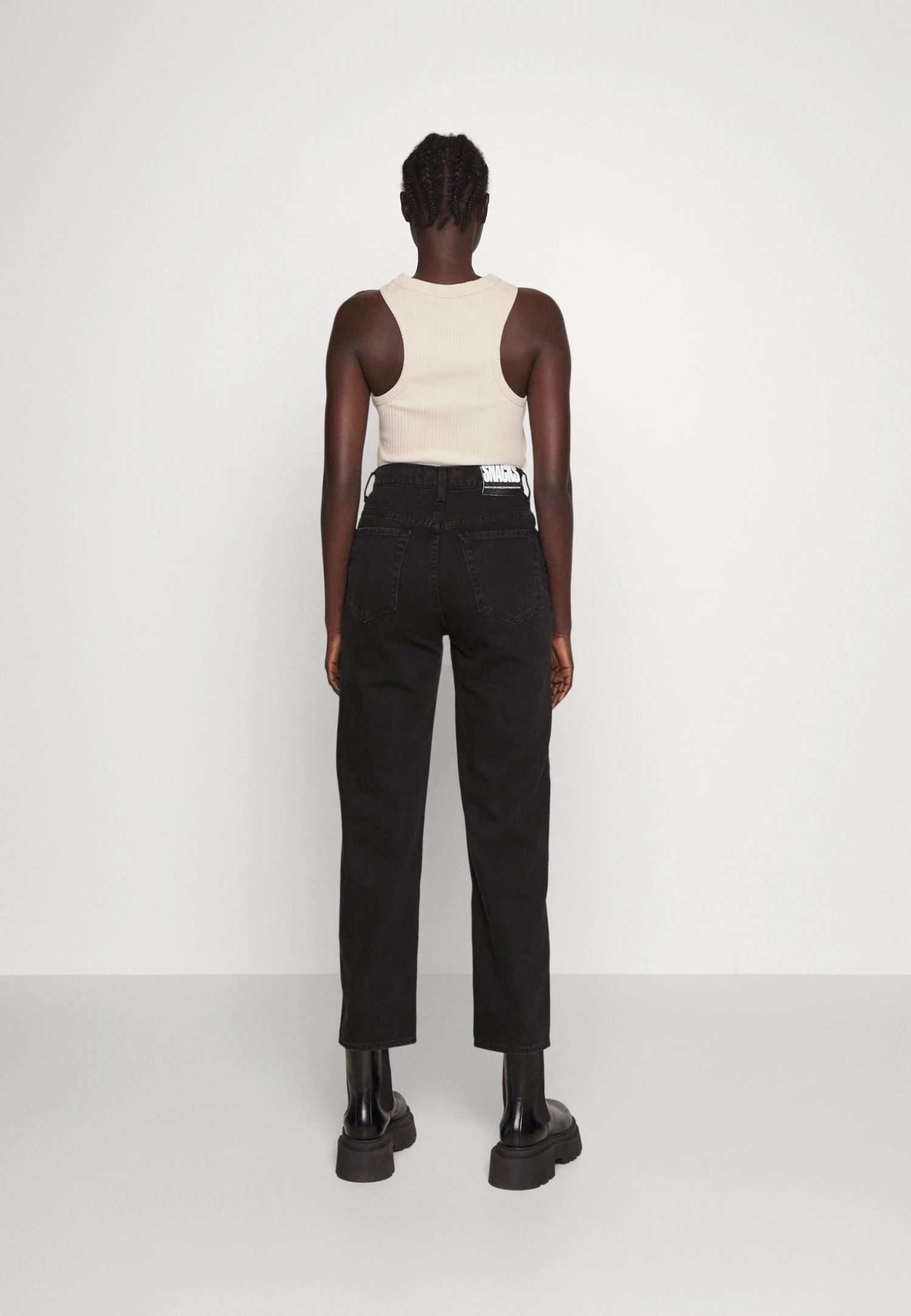 MOTHER Snacks High Waisted Double Stack Hover - Straight Leg Jeans - Smacking Good 3 MOTHER Snacks High Waisted Double Stack Hover - Straight Leg Jeans - Smacking Good - Afbeelding 3