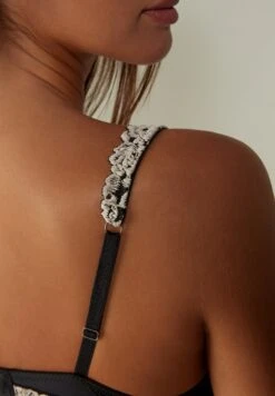 Intimissimi Bellissima Pretty Flowers - Push-Up Bh - Black -Only Mode Winkel c05f46478d5e46bd8cae2950e9873685