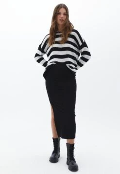 Mit Seitlichem Schlitz - Kokerrok - Black 6 Mit Seitlichem Schlitz - Kokerrok - Black -Only Mode Winkel c0fb8807bd89495ebab4e0d366caa57d