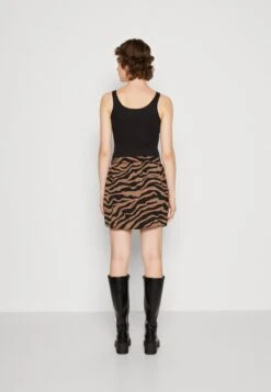 Vero Moda Vmshilah Naja Short Skirt - A-Lijn Rok - Brown Lentil/Perla -Only Mode Winkel c1b20c560b95458a8276b5ba4c0056d0