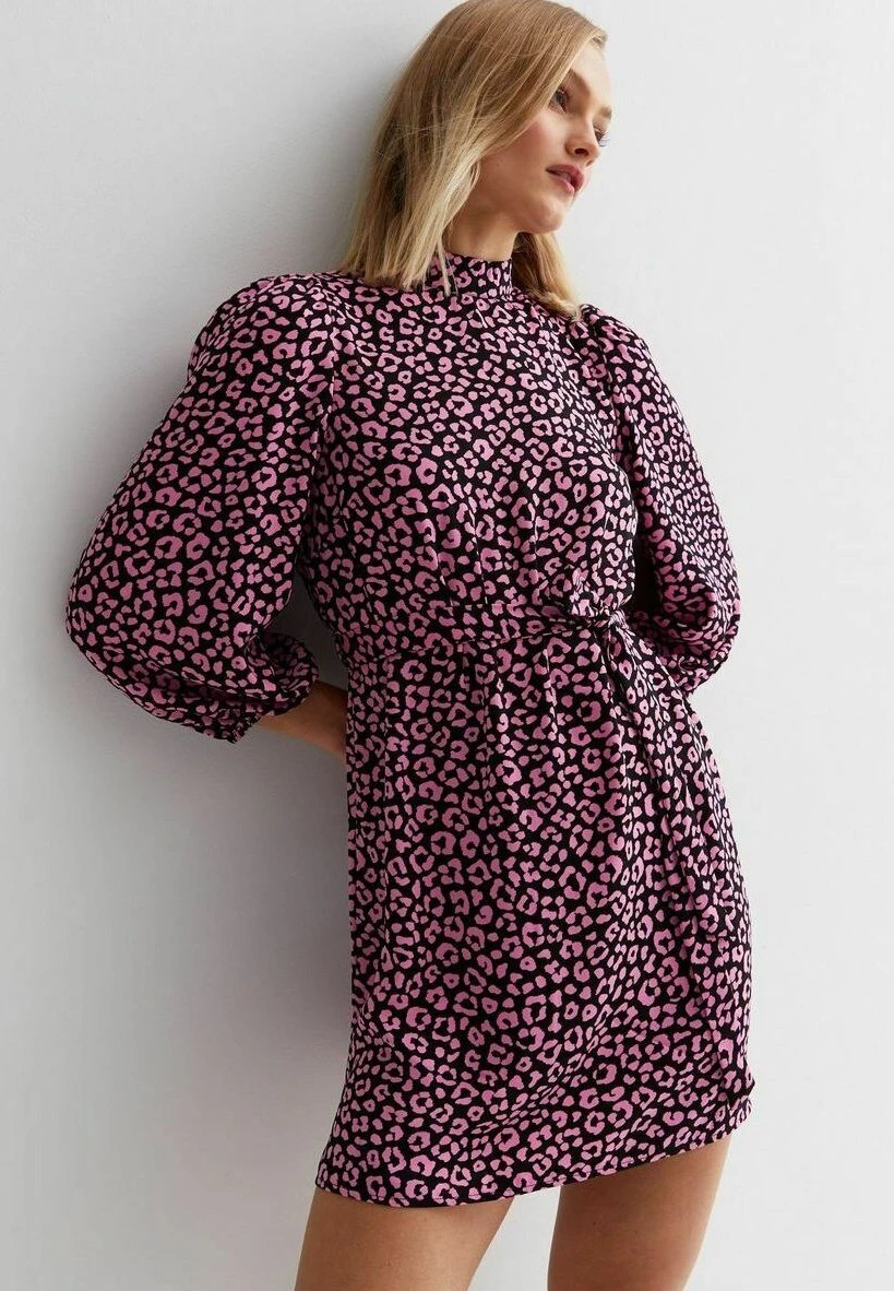 New Look Leopard Print High Neck Belted Mini - Jurk - Pink Pattern 1 New Look Leopard Print High Neck Belted Mini - Jurk - Pink Pattern