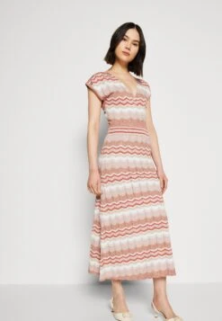 MORGAN Gebreide Jurk - Skin -Only Mode Winkel c1f5e97ec7c84efb9a52142940bf66ac