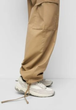 PULL & BEAR Cargobroek - Ochre 10 PULL & BEAR Cargobroek - Ochre -Only Mode Winkel c289f2bf351549d4a56c4bb18a59565b