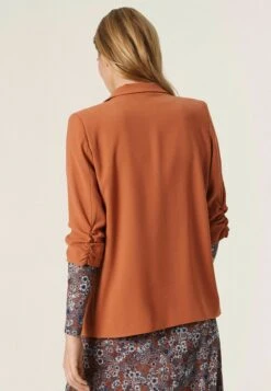 Soaked In Luxury Shirley- Halflange Jas - Amber Brown 8 Soaked In Luxury Shirley- Halflange Jas - Amber Brown -Only Mode Winkel c309fe6899004ac88350e16111cd1d7d