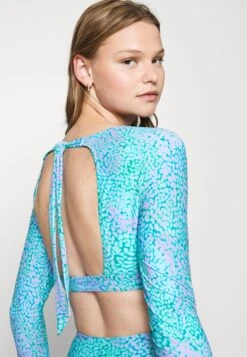 Seafolly Sea Skin Long Sleeve Crop Sunvest - Bikinitop - Vivid Green -Only Mode Winkel c327ad0c3f414876bfce9dd84e2509d8