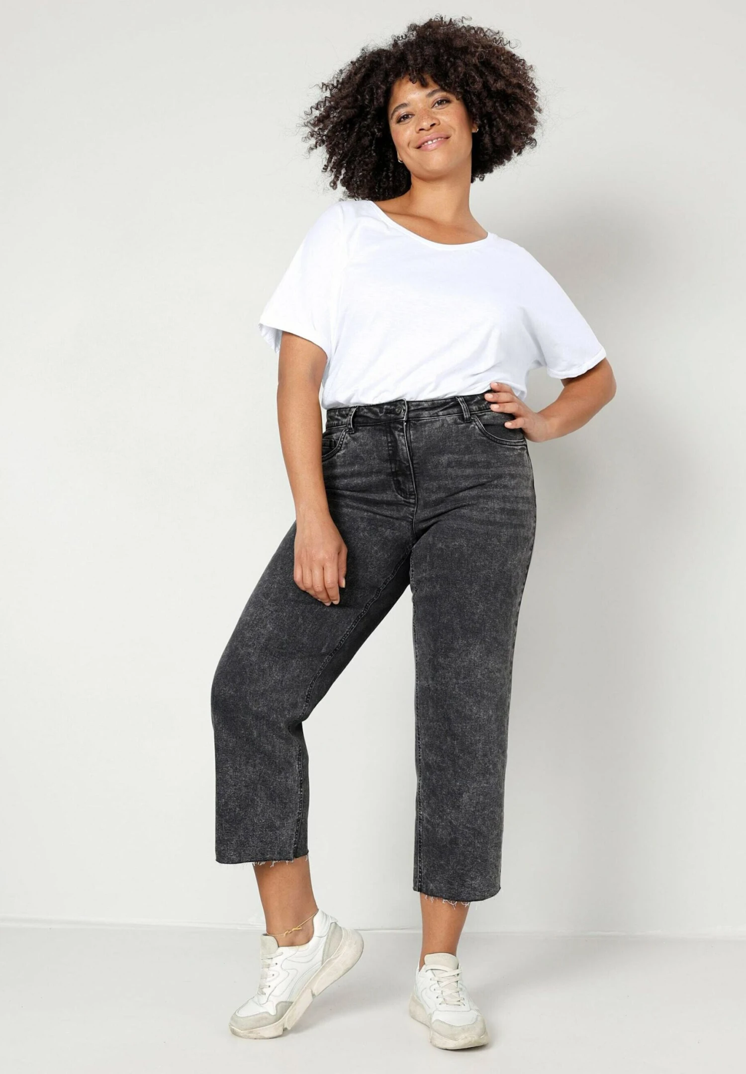 Culotte - Straight Leg Jeans - Schwarz 2 Culotte - Straight Leg Jeans - Schwarz - Afbeelding 2
