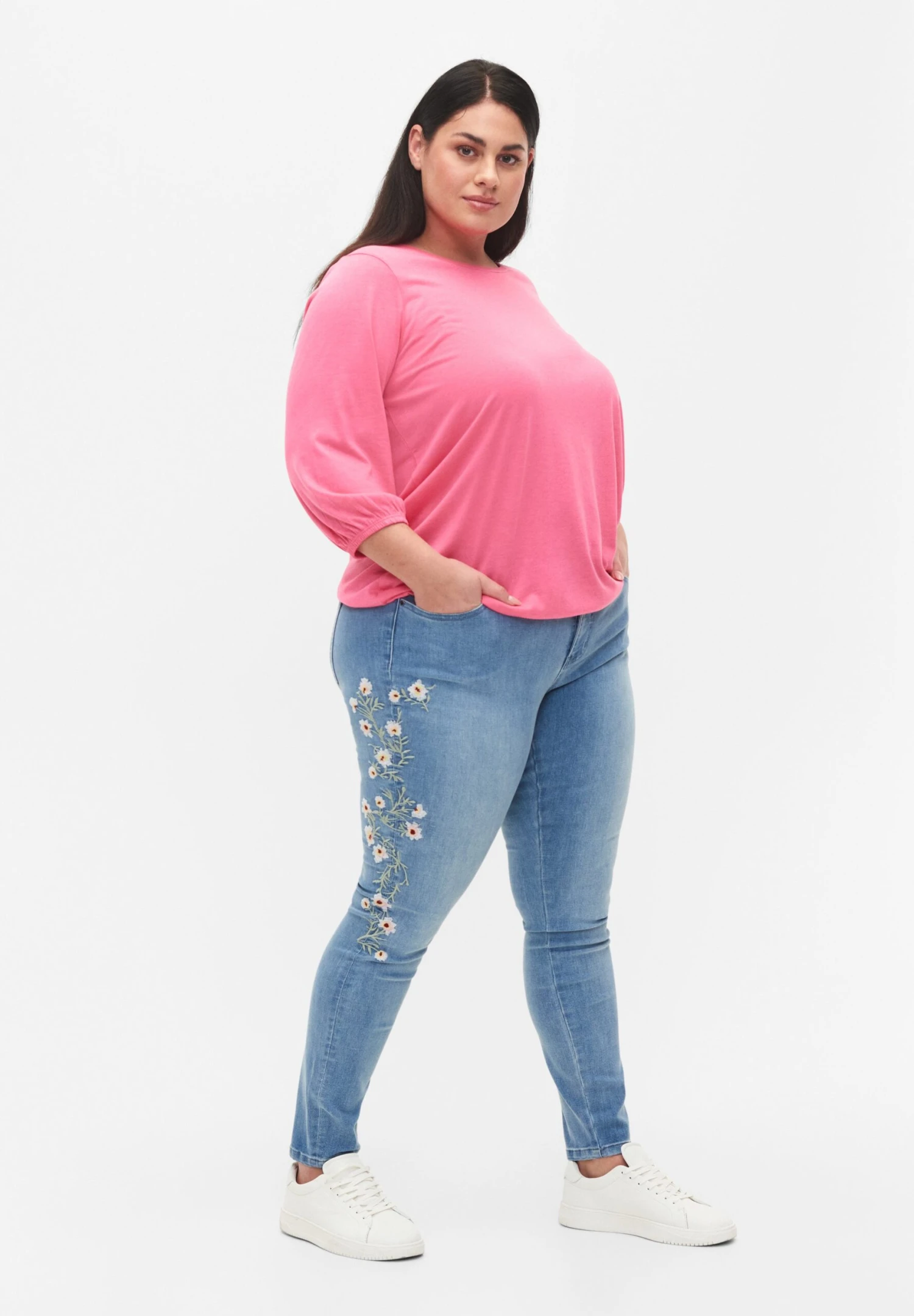 Zizzi Extra Sanna Mit Stickerei - Slim Fit Jeans - Light Blue 1 Zizzi Extra Sanna Mit Stickerei - Slim Fit Jeans - Light Blue