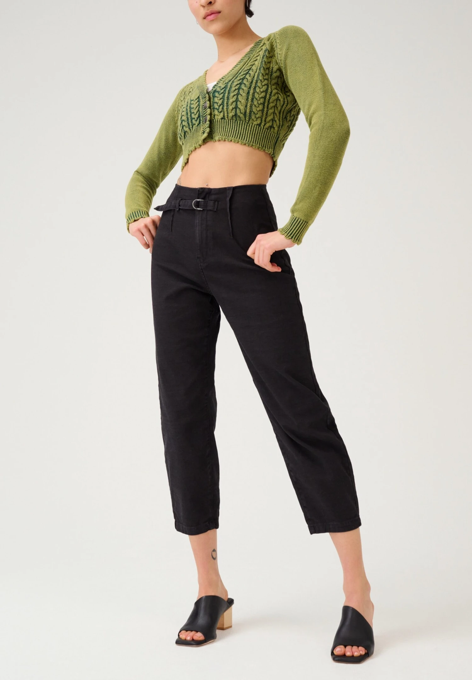 High Rise - Relaxed Fit Jeans - Rinsed Black 1 High Rise - Relaxed Fit Jeans - Rinsed Black