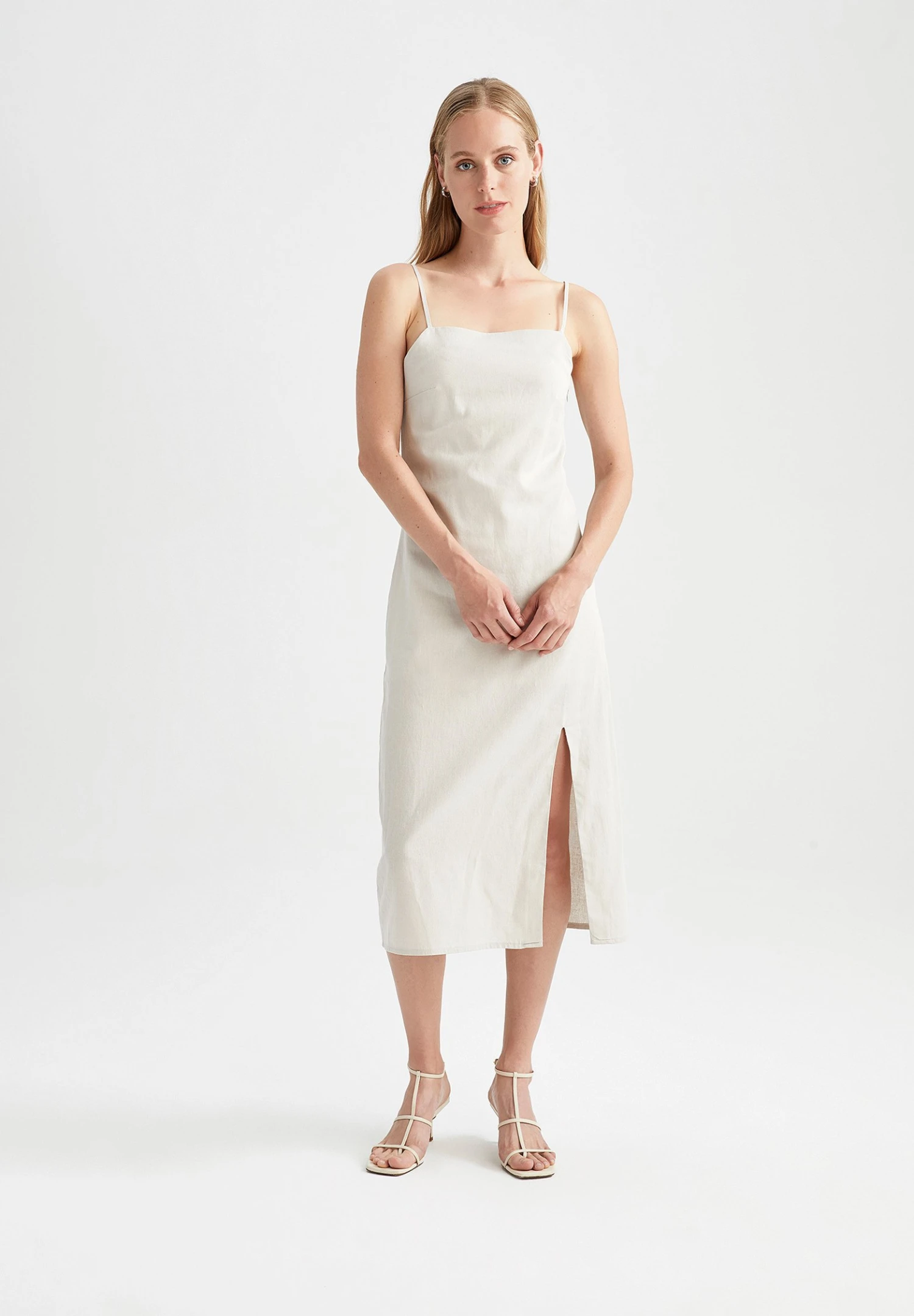 DeFacto Straight - Jurk - Beige 1 DeFacto Straight - Jurk - Beige