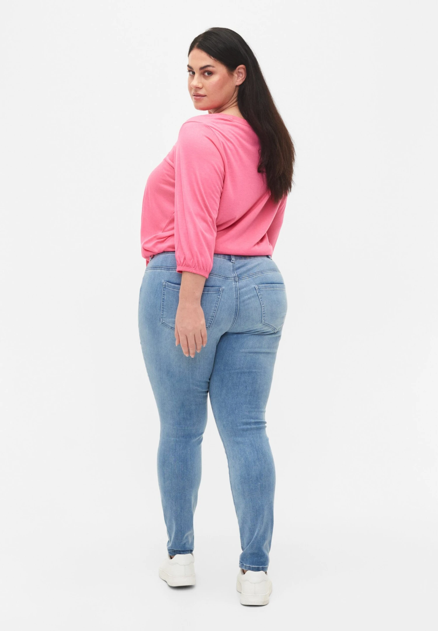 Zizzi Extra Sanna Mit Stickerei - Slim Fit Jeans - Light Blue 2 Zizzi Extra Sanna Mit Stickerei - Slim Fit Jeans - Light Blue - Afbeelding 2