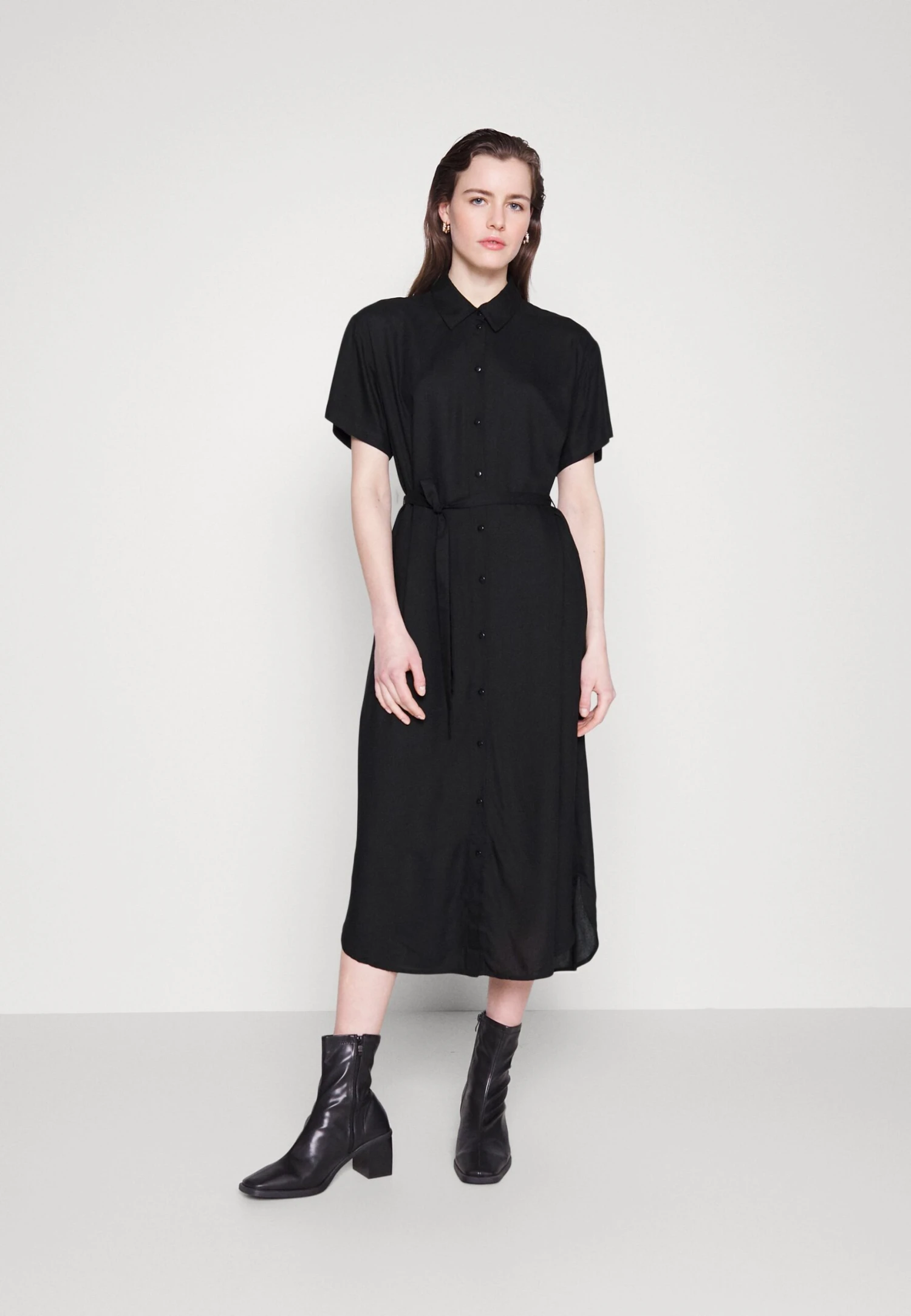 Vero Moda Tall Vmbumpy Calf Shirt Dress - Blousejurk - Black 1 Vero Moda Tall Vmbumpy Calf Shirt Dress - Blousejurk - Black