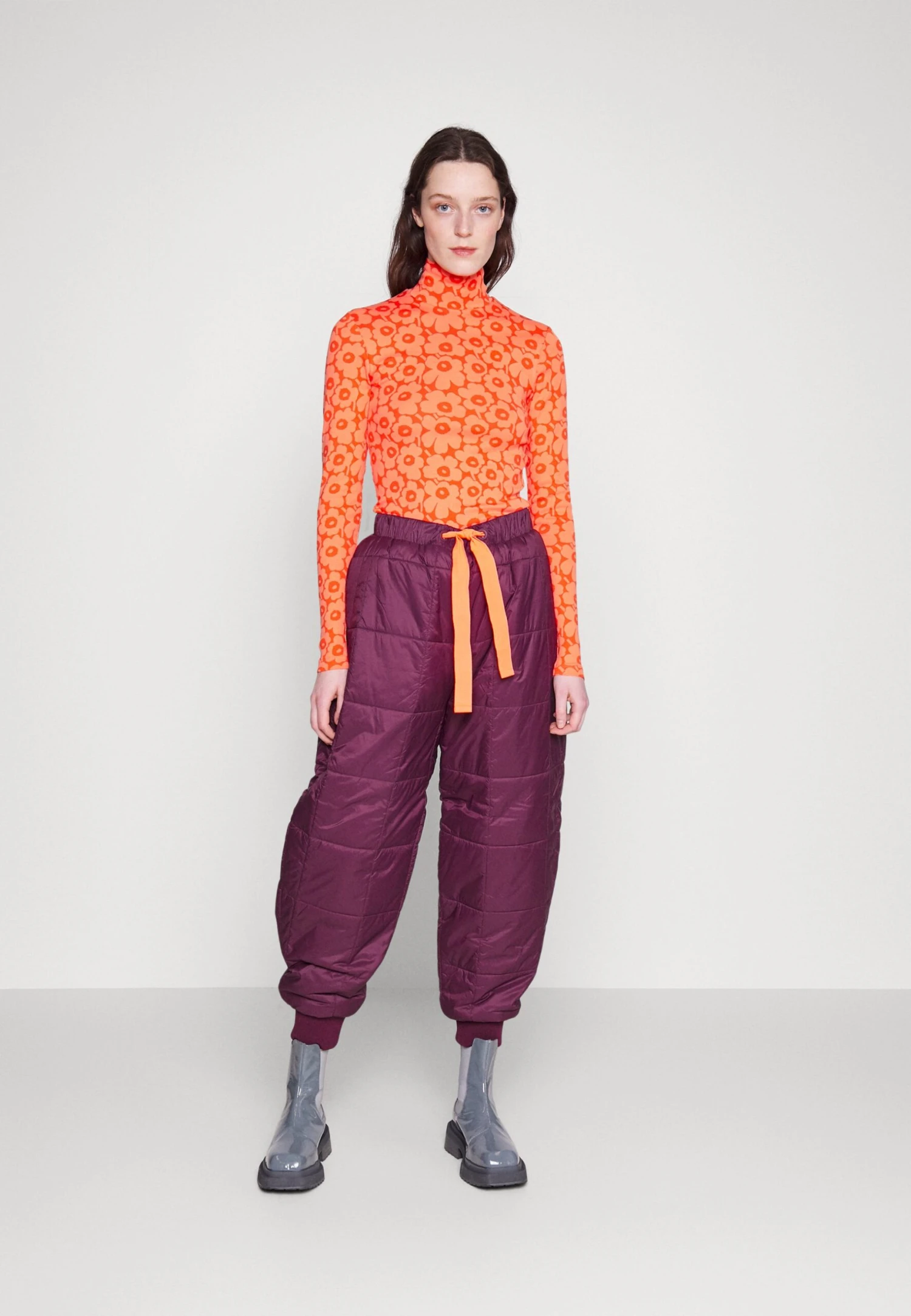 Marimekko Pilke Unikko Turtleneck - Longsleeve - Red/Orange 2 Marimekko Pilke Unikko Turtleneck - Longsleeve - Red/Orange - Afbeelding 2