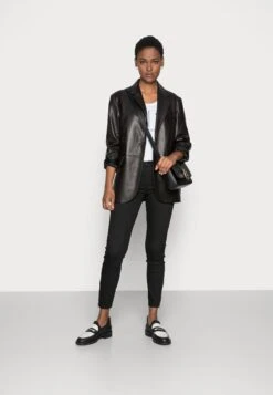 Armani Exchange T-Shirt Print - Optic White -Only Mode Winkel ca8aefb337f243be94d5cc70a704b8f6