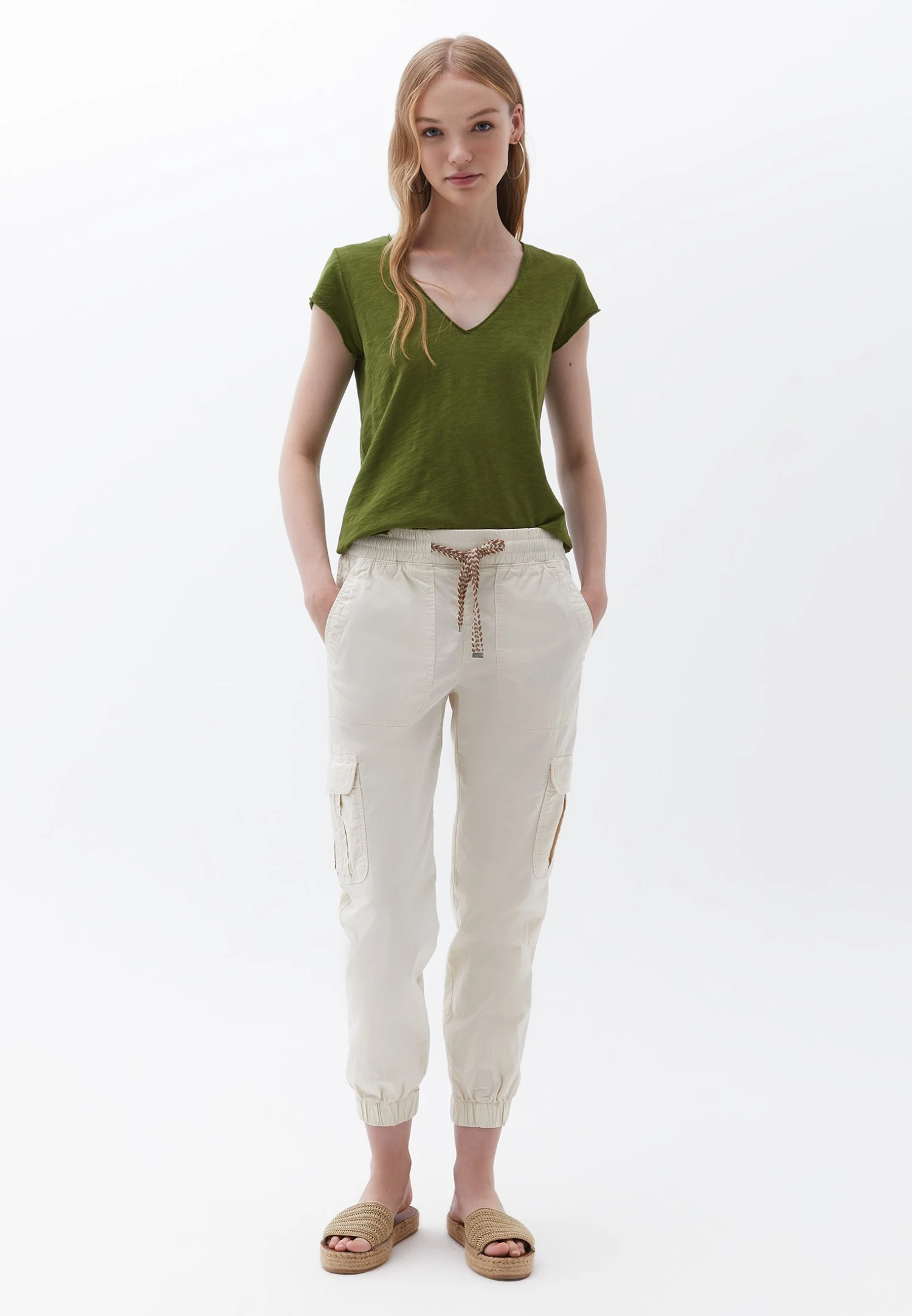 V Ausschnitt - T-Shirt Basic - Pesto 2 V Ausschnitt - T-Shirt Basic - Pesto - Afbeelding 2