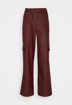 Asymmetric Waistband Trousers - Cargobroek - Dark Red 10 Asymmetric Waistband Trousers - Cargobroek - Dark Red -Only Mode Winkel cc7ca19291e54755944fcbd79b6846ce