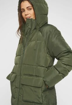 MbyM Cabrini- Winterjas - Climbing Ivy 7 MbyM Cabrini- Winterjas - Climbing Ivy -Only Mode Winkel ce708cc9a312445781c76592665f5bdc