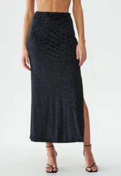 Calli Shevaun - Maxirok - Black Zebra