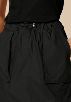 Next Utility - Minirok - Black -Only Mode Winkel d074dec7321e4bb4bf049eb2e3a6bd41