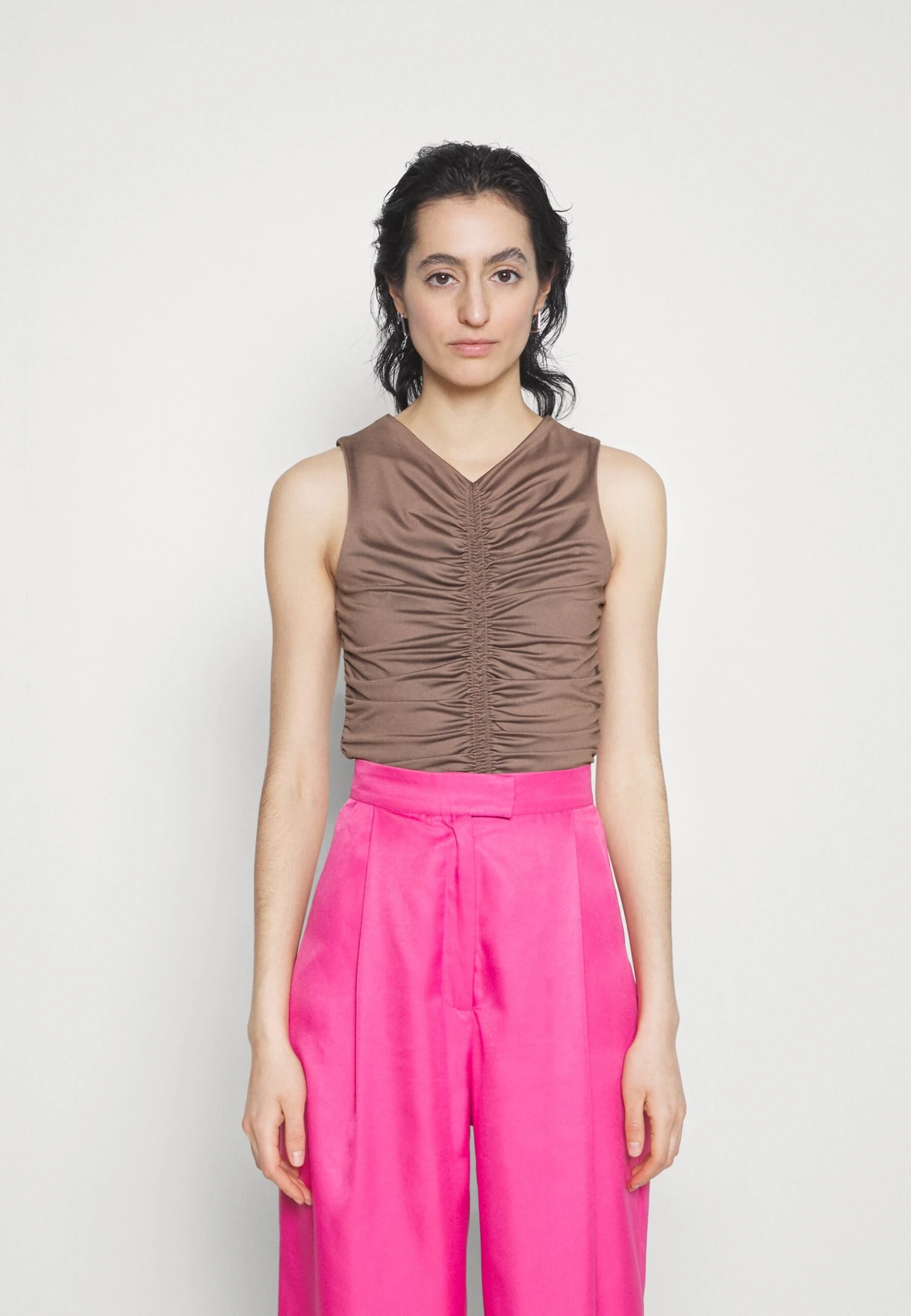 Abercrombie & Fitch Bare Ruched- T-Shirt Basic - Deep Taupe 1 Abercrombie & Fitch Bare Ruched- T-Shirt Basic - Deep Taupe