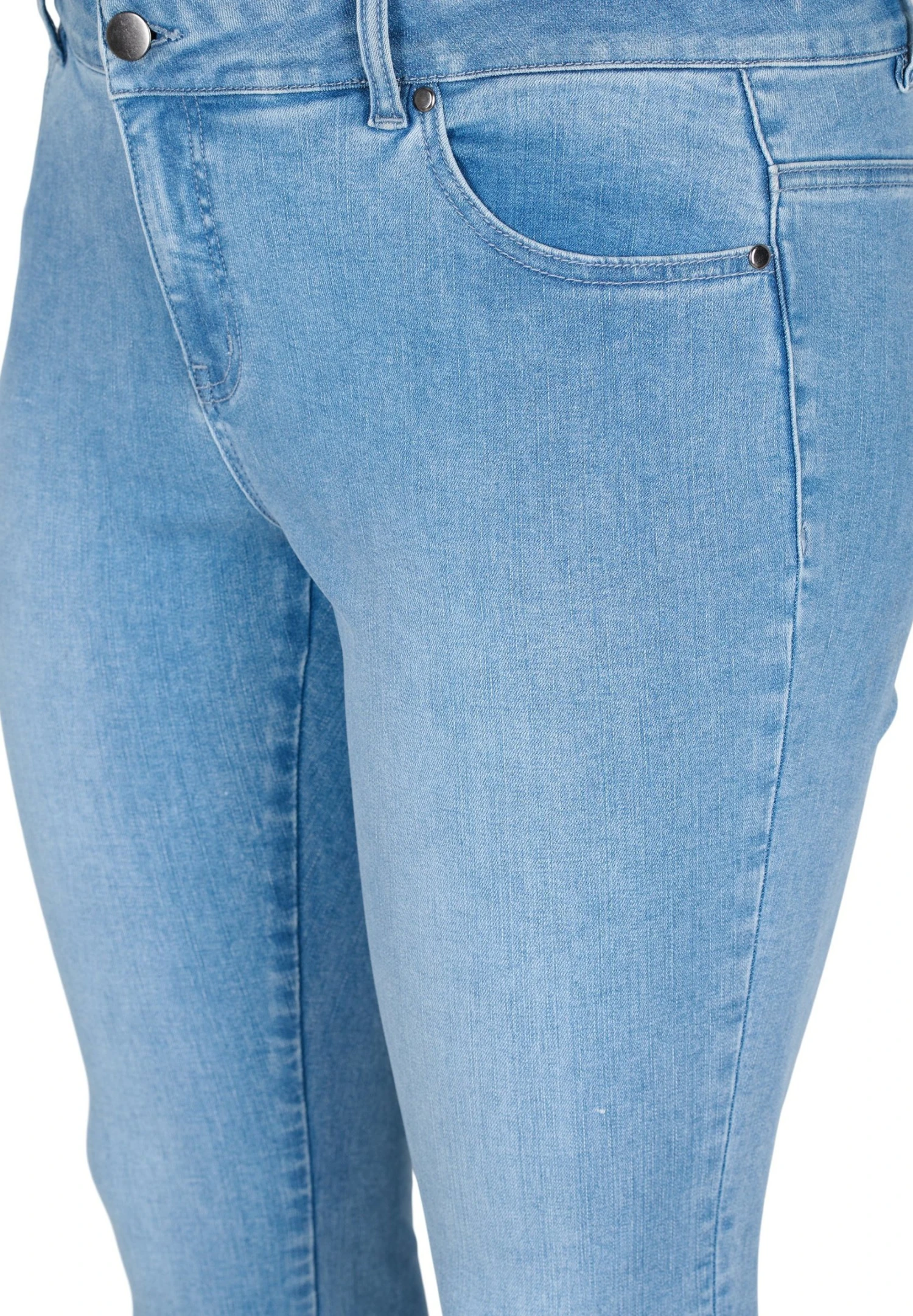 Zizzi Extra Sanna Mit Stickerei - Slim Fit Jeans - Light Blue 6 Zizzi Extra Sanna Mit Stickerei - Slim Fit Jeans - Light Blue - Afbeelding 6