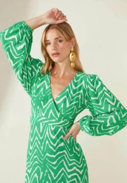 Zig Zag Print - Jurk - Green 7 Zig Zag Print - Jurk - Green -Only Mode Winkel d2bb170f805d48c6b884e830979b8b50