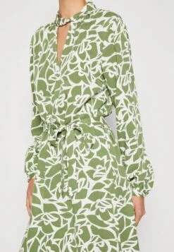Vila Vimoras Ria High Neck Dress - Jurk - Calliste Green -Only Mode Winkel d36b1c563e2b4dfe83af9ff37a6cffcb