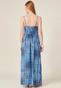 Ausgestelltes Mit Trägern - Maxi-Jurk - Bleu 7 Ausgestelltes Mit Trägern - Maxi-Jurk - Bleu -Only Mode Winkel d4f97601c38549aab7a782b5e050ed3f