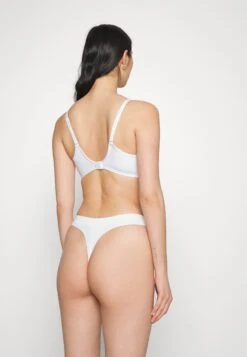 Marks & Spencer Flexifit- Strapless Bh - White -Only Mode Winkel d608c64ab1dd4b899acfa0feddb05b9b