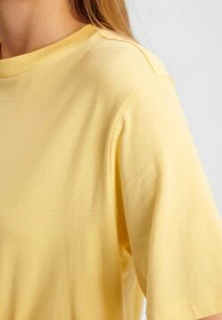 Nukazumi - T-Shirt Basic - Popcorn -Only Mode Winkel d6f8cd75133841e9bcfba77dfe116e7f