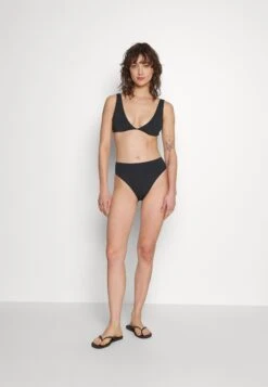 Billabong Sol Searcher Ava - Bikinitop - Black -Only Mode Winkel d82b6a36f3d4470587a7253817c490f7