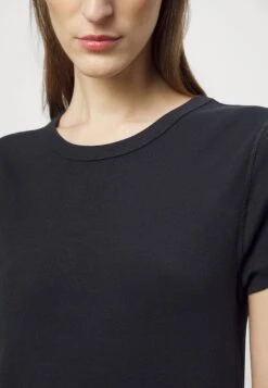 DRYKORN Kalefi- Jurk - Black 13 DRYKORN Kalefi- Jurk - Black -Only Mode Winkel d8aa222fb798440cb705ac2cca39774a