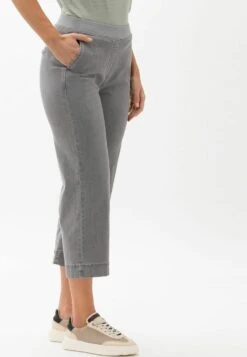 BRAX Style Pam - Straight Leg Jeans - Light Grey -Only Mode Winkel d8c760570aa6407dabdd6bd0a3db5622