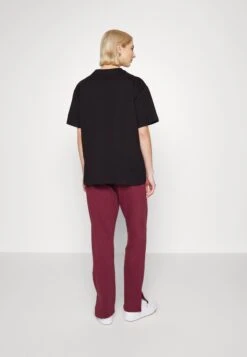 Pegador Evie Straight Pants - Trainingsbroek - Washed Future Red -Only Mode Winkel d9193743671149f5bee63f186f9d48ee