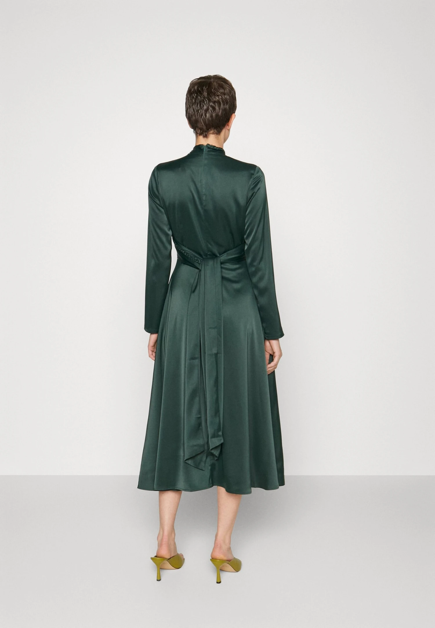 Dola Dress - Cocktailjurk - Green 4 Dola Dress - Cocktailjurk - Green - Afbeelding 4