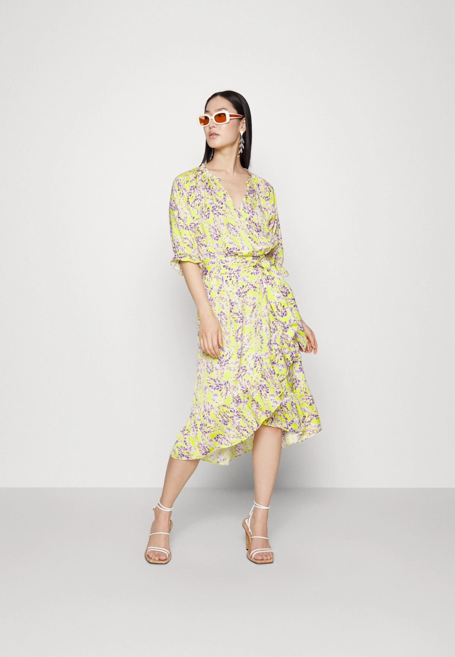 MARC CAIN Cocktailjurk - Lemon Green 2 MARC CAIN Cocktailjurk - Lemon Green - Afbeelding 2