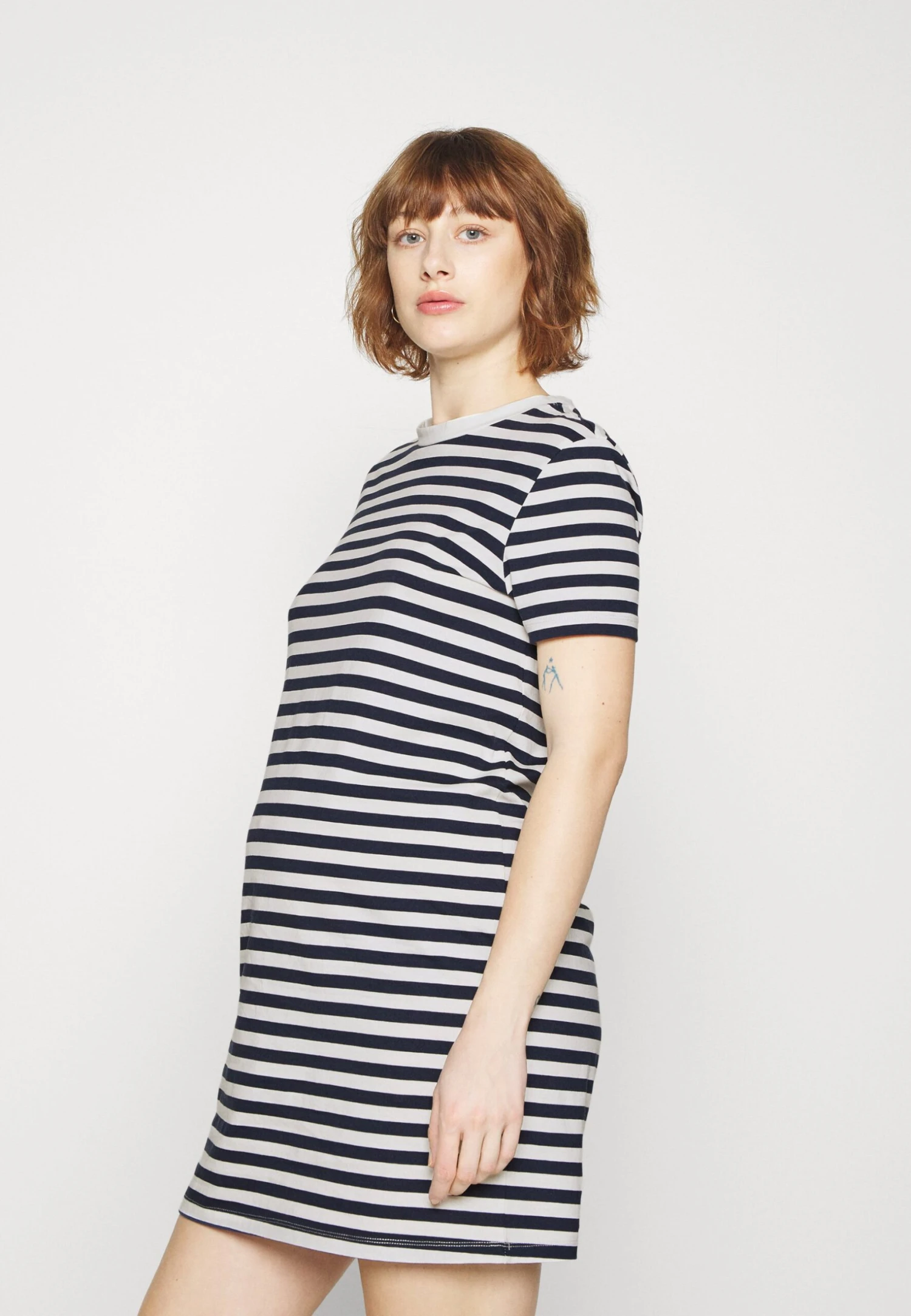 Mamalicious Mlmia Dress - Jerseyjurk - Darkblue/White 1 Mamalicious Mlmia Dress - Jerseyjurk - Darkblue/White