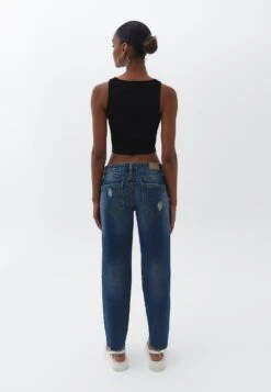 Mit Niedriger Taillenform - Straight Leg Jeans - Mid Denim 6 Mit Niedriger Taillenform - Straight Leg Jeans - Mid Denim -Only Mode Winkel dfb34d82e5544c949cf0cf36d84758df