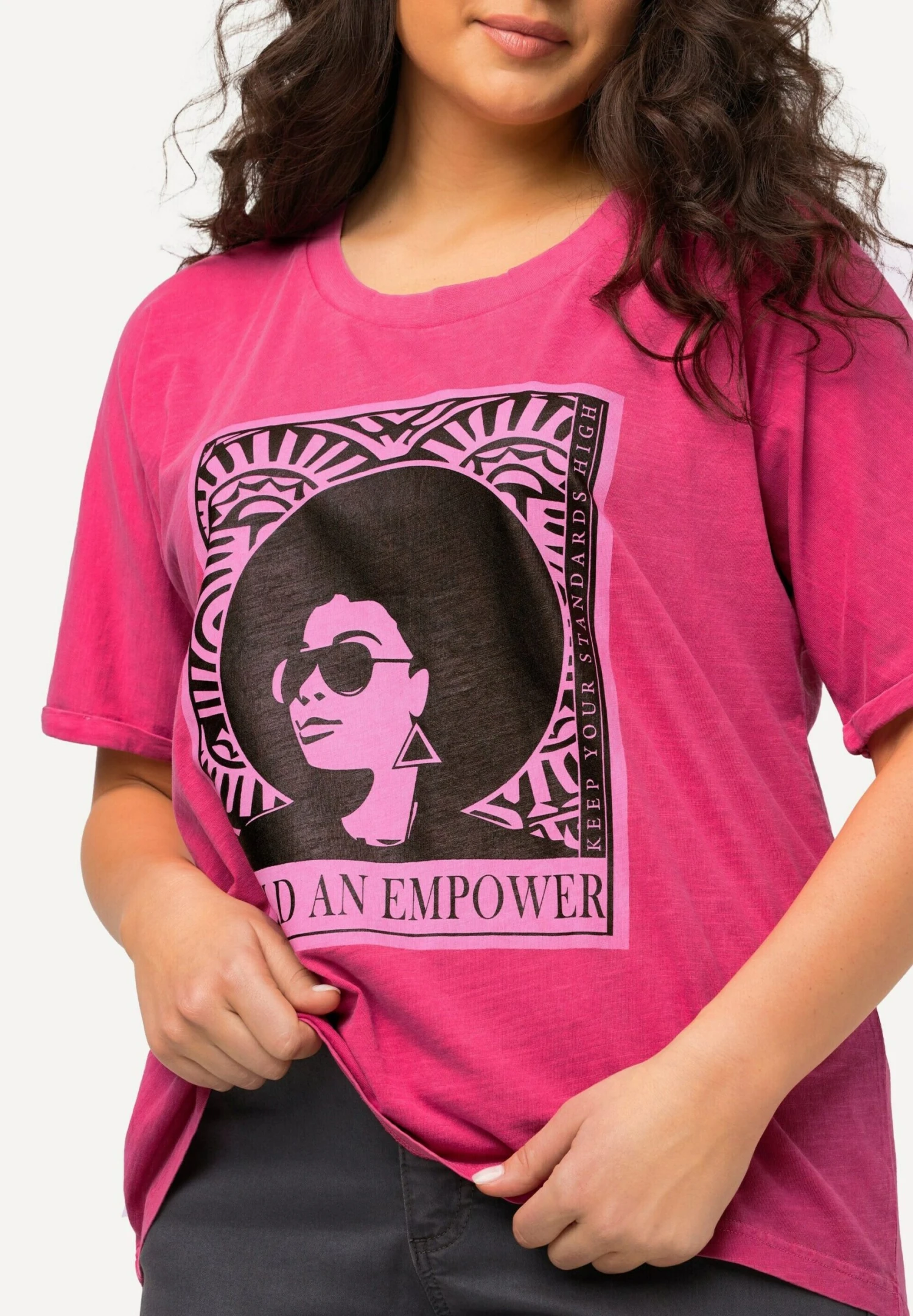 Ulla Popken Empower Short Sleeve Graphic - T-Shirt Print - Magenta Pink 3 Ulla Popken Empower Short Sleeve Graphic - T-Shirt Print - Magenta Pink - Afbeelding 3