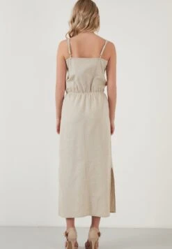 LELA Jurk - Beige 5 LELA Jurk - Beige -Only Mode Winkel e0cc65bf32cc41c7a7b15446639d8109