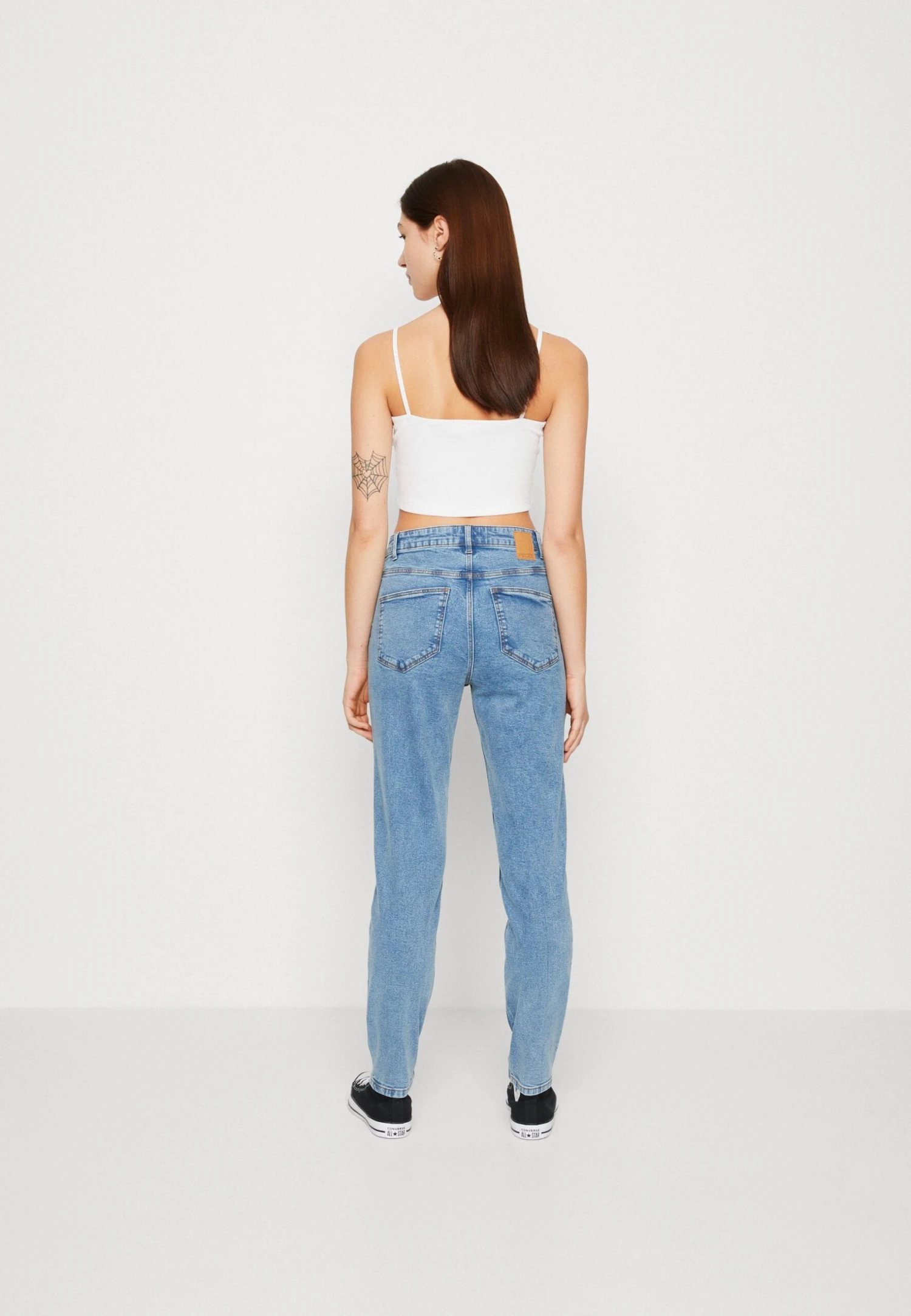 Pieces Pckesia Mom- Relaxed Fit Jeans - Light Blue Denim 3 Pieces Pckesia Mom- Relaxed Fit Jeans - Light Blue Denim - Afbeelding 3