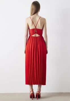 Ipekyol Regular Fit Pleated Strappy - Jurk - Red 9 Ipekyol Regular Fit Pleated Strappy - Jurk - Red -Only Mode Winkel e2115cd779d8491a8f82f1919502bf9d