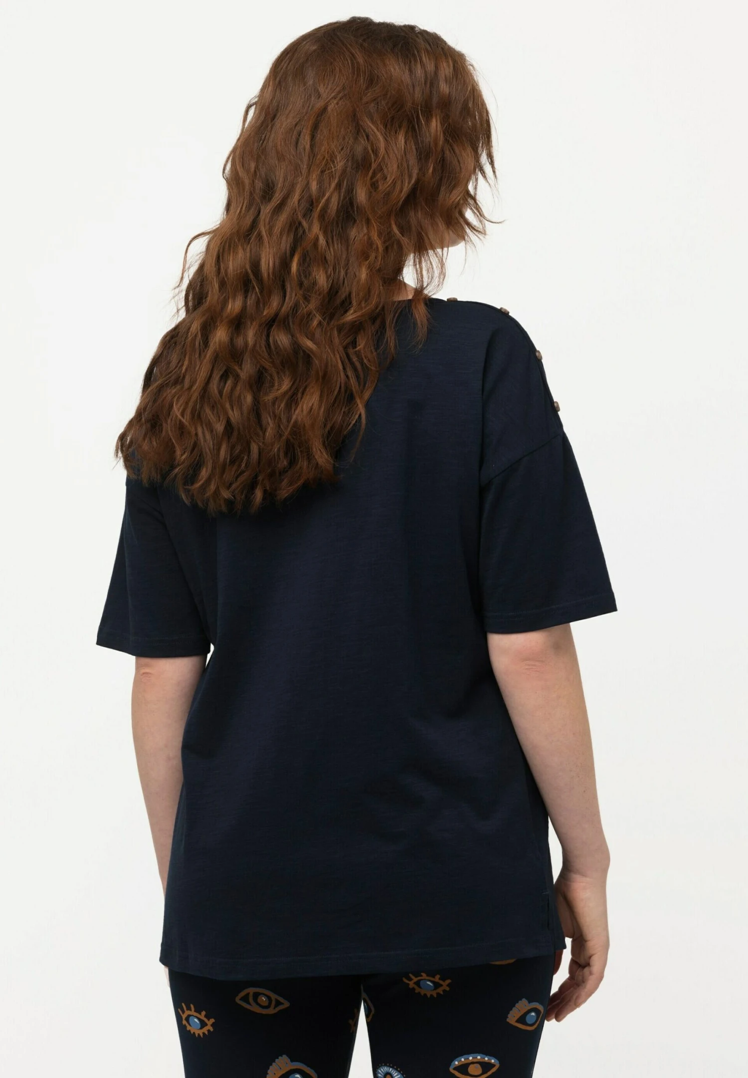 Ulla Popken Eco Button Detail Boat Neck - T-Shirt Basic - Navy Blue 2 Ulla Popken Eco Button Detail Boat Neck - T-Shirt Basic - Navy Blue - Afbeelding 2