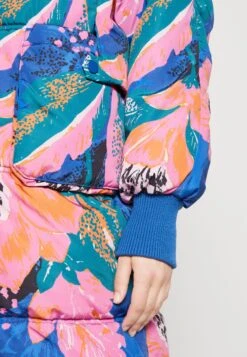 Yassimilly Padded Coat - Winterjas - Blue Iolite/Milana 11 Yassimilly Padded Coat - Winterjas - Blue Iolite/Milana -Only Mode Winkel e2961532783d45faace29b4257def214