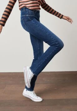 Next Stretch- Slim Fit Jeans - Dark Blue 8 Next Stretch- Slim Fit Jeans - Dark Blue -Only Mode Winkel e39216a8b11d4a51a13453870cc028be