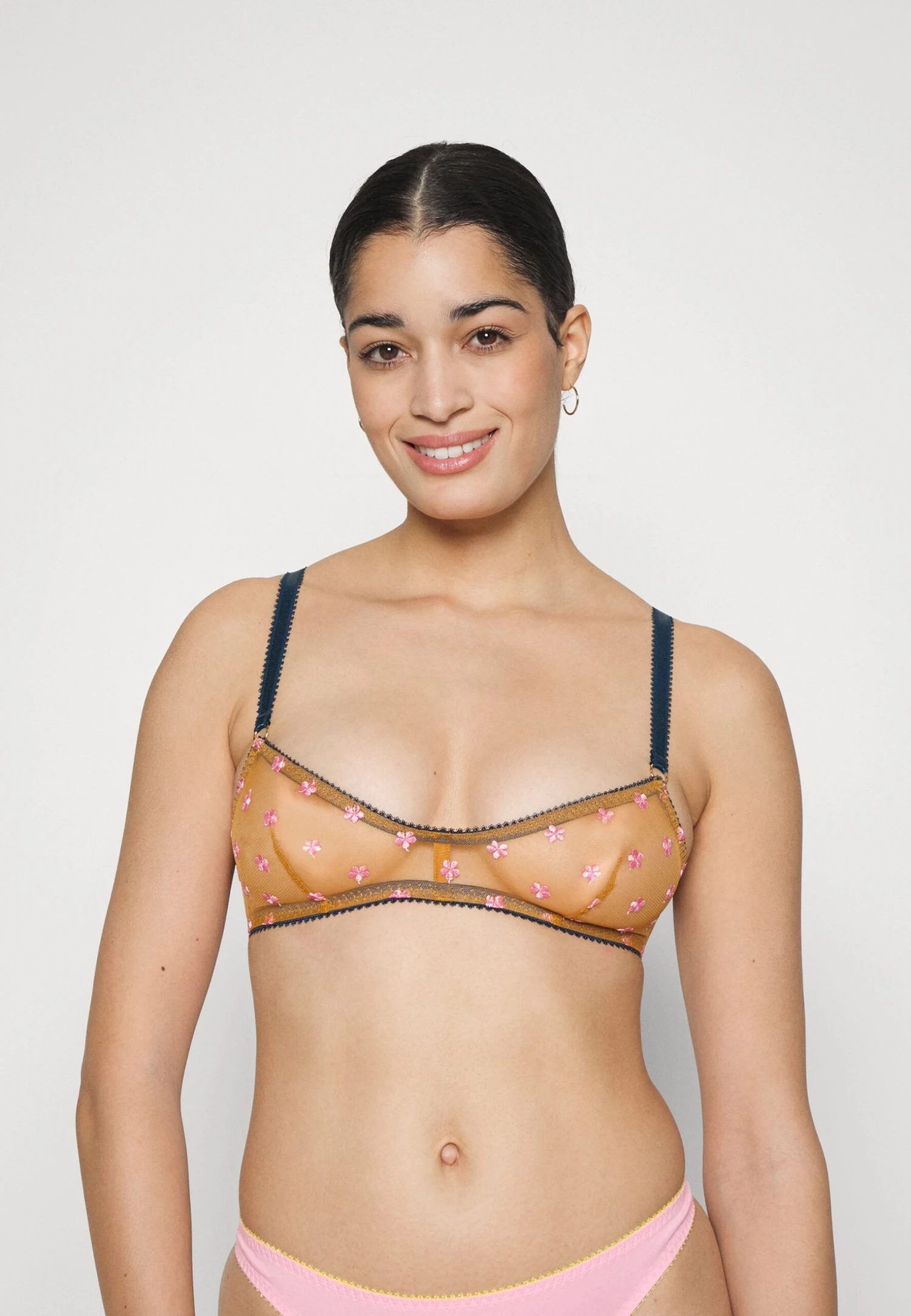 DORA LARSEN Skyler- String - Pink 1 DORA LARSEN Skyler- String - Pink