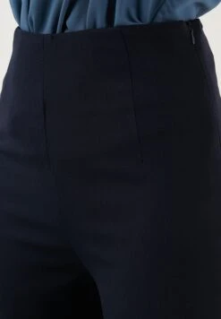 LELA Broek - Dark Blue 11 LELA Broek - Dark Blue -Only Mode Winkel e802e0f282884b0ea9ad88ac082941a6