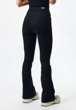 Dr. Denim Moxy Flare - Flared Jeans - Black -Only Mode Winkel e81897646d1d4462b8e2fad92176a244
