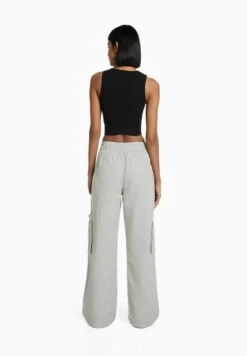 BERSHKA Pleated - Flared Jeans - Mottled Light Grey -Only Mode Winkel e8db055171cc4c769fc22aee74bca537